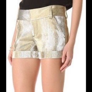 Alice & Olivia Caddy Cuff Shorts, Size 0. No tags,